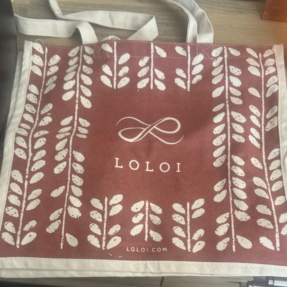 Loloi Red and Cream Leaf Pattern Tote Bag